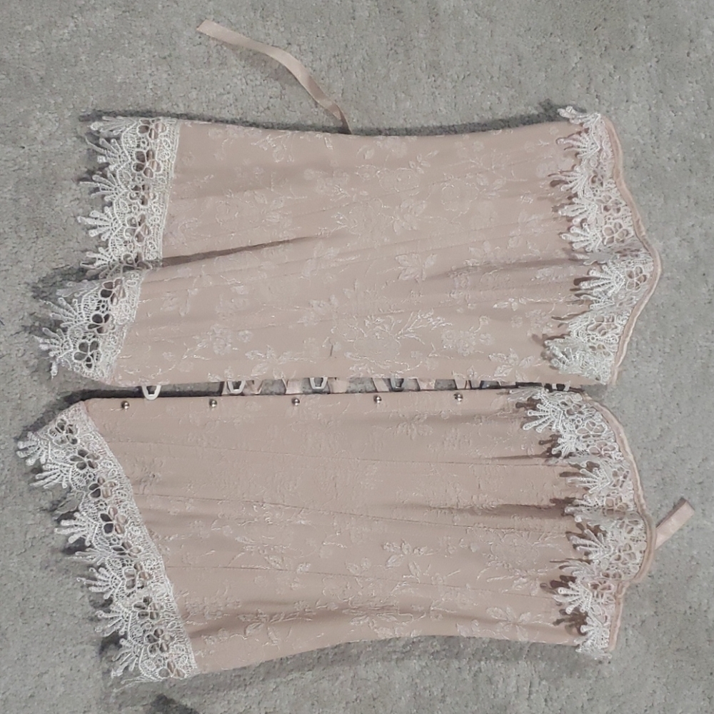 Corsets - Picture 4 of 4